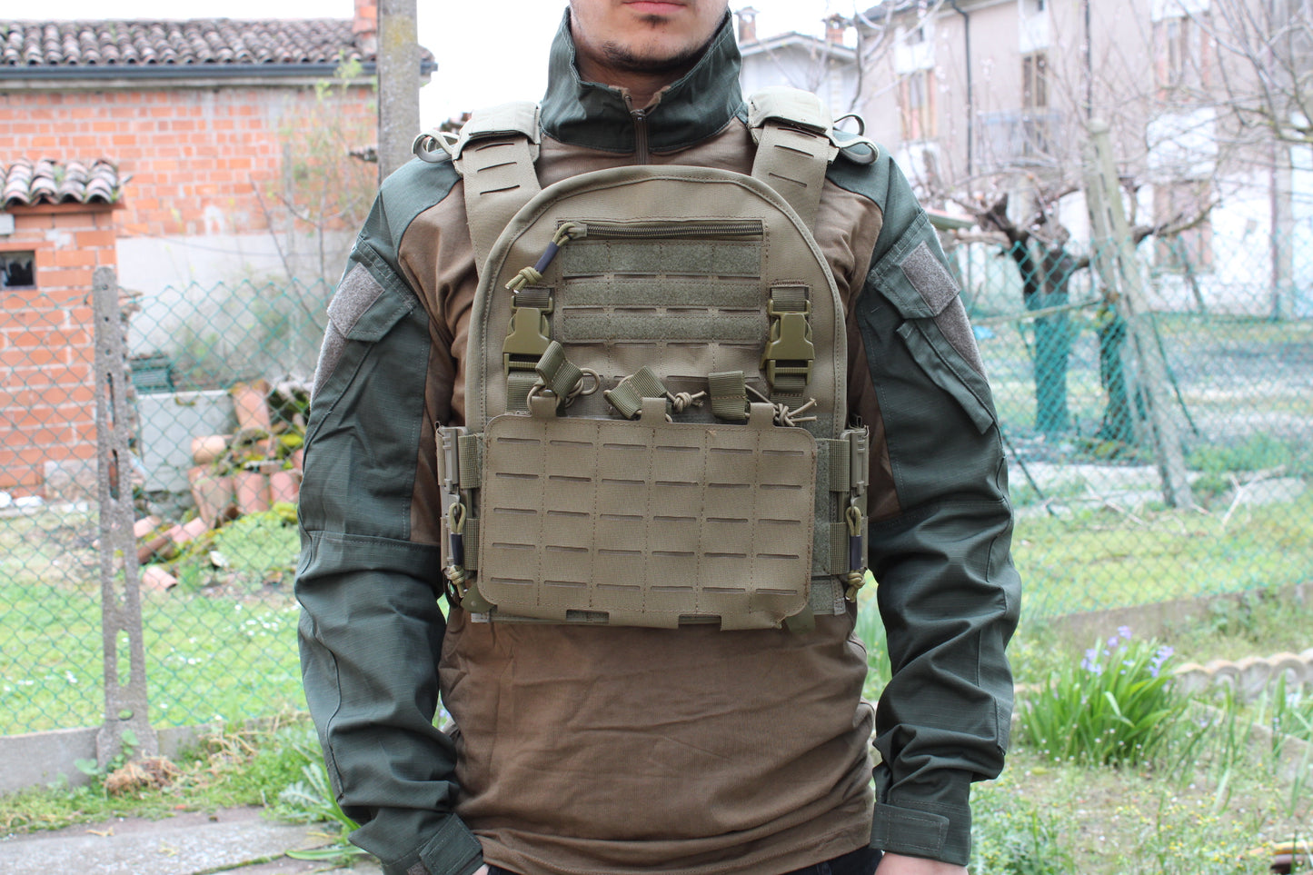 SPECNA ARMS TACTICAL VEST QR II PLATE CARRIER VEST OLIVE (SPE-18-042478)